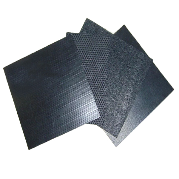 河道治理工程到底選擇土工膜好些還是膨潤土防水毯合適？